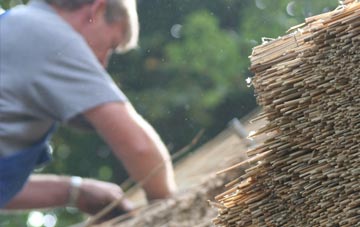 professional Castle Eaton thatchers